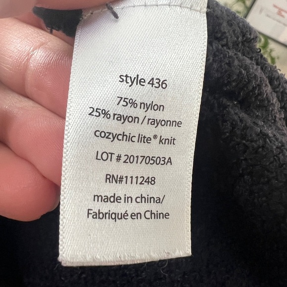 Barefoot Dreams CozyChic Ultra LiteHi/lo Cardi Black - Picture 8 of 8